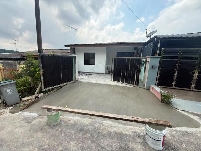 Renovated Single Storey Low Cost House, Taman Zamrud, Ulu Tiram, Johor 1
