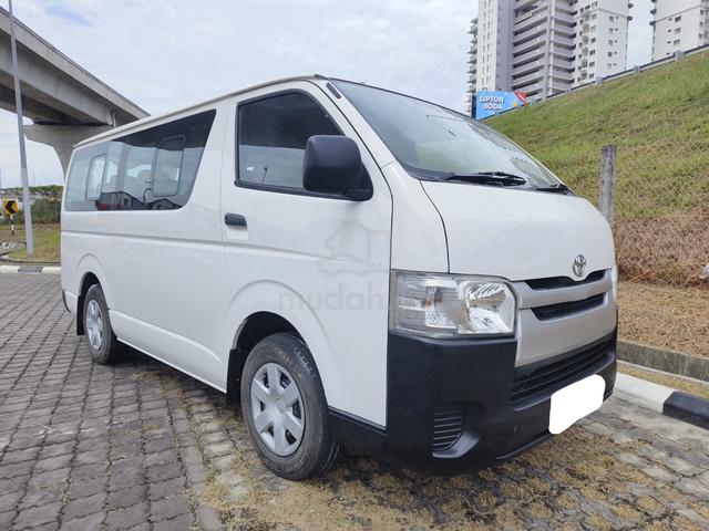 2019 Toyota Hiace 2.5 (M) 14 Seat Window Low Roof - 2