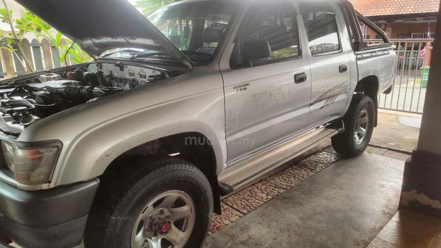 2002 Toyota HILUX 2.8 MY00 LN166R (M) - 1