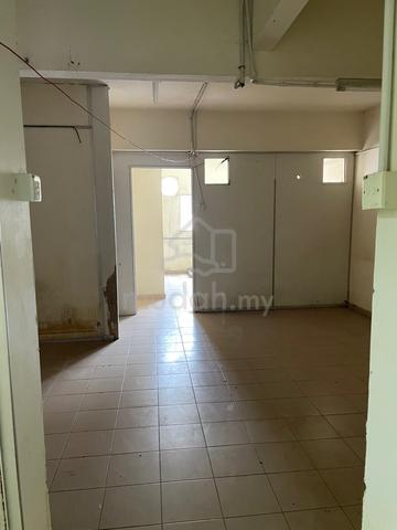 Office 1st Floor Jalan Beserah 4