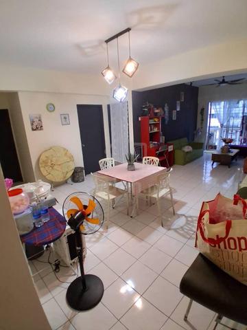 Sri Raya Apartments 1