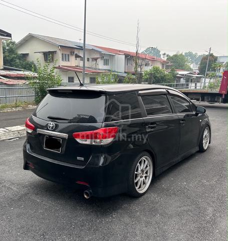 2012 Toyota WISH 1.8 S ZGE20G FACELIFT (A) - 4