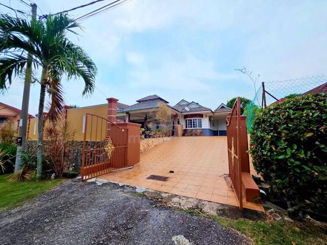 Rm100k Below Market, Non Bumi Hilltop Single Storey Bungalow for Sale 1